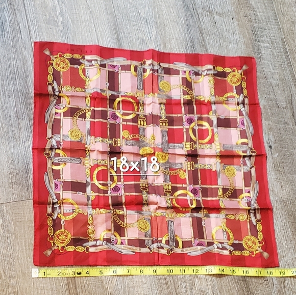Celine Paris Scarf ❤️Like New!⚜️❤️🤎⚜️ - Picture 5 of 6